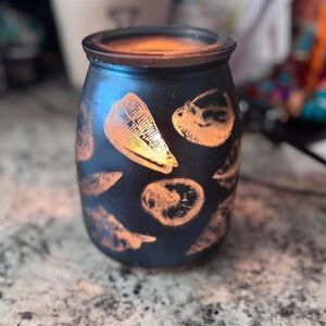 Scentsy Tide Pool Warmer in Navy